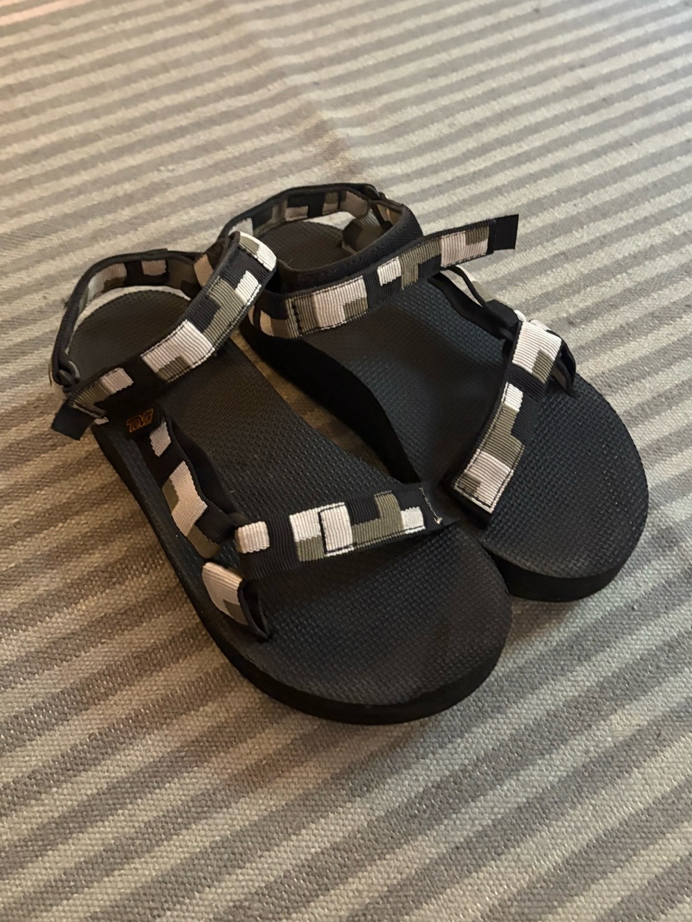 Teva Flatform Universal Sandals: Green, Black & White - Women’s Size 7/38